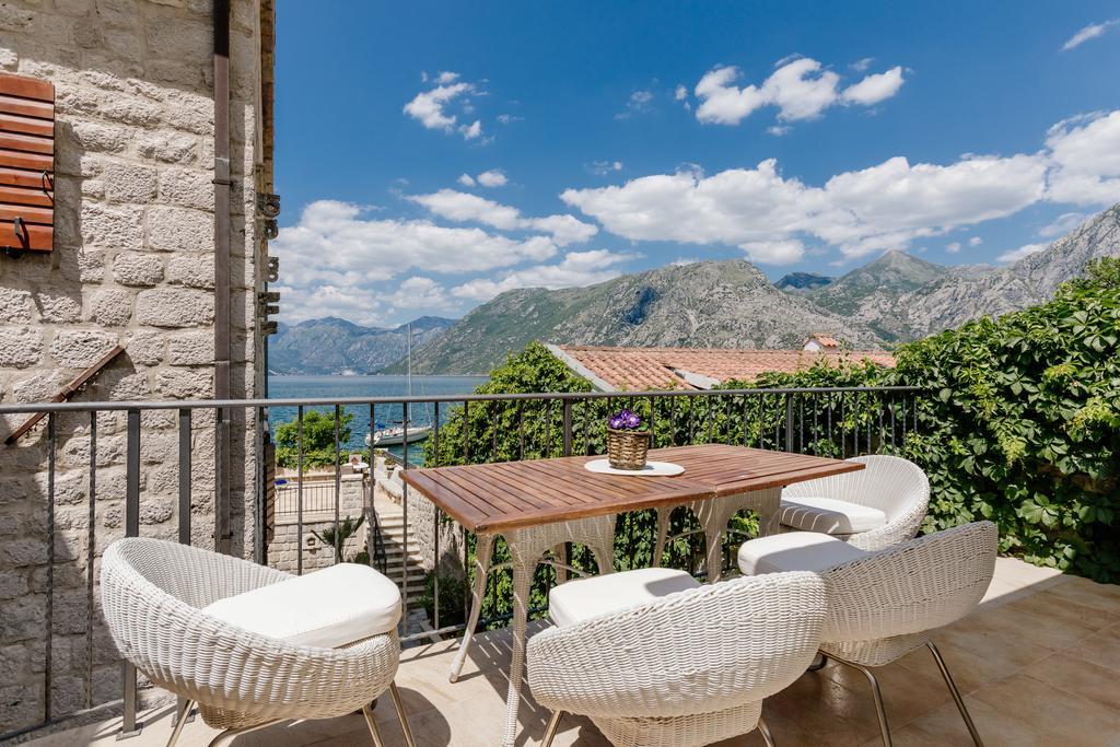 Villa Luxury Stone On The Sea With Private Pool And View Kotor Bagian luar foto