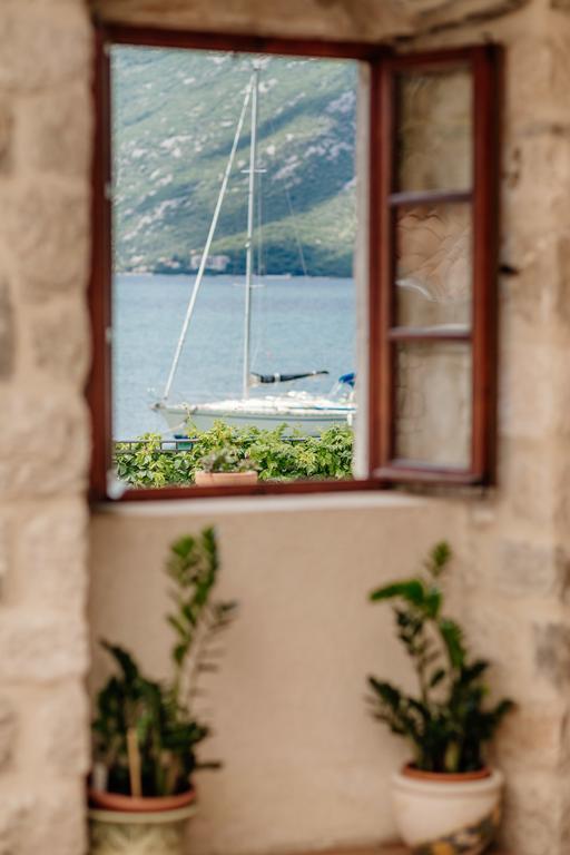 Villa Luxury Stone On The Sea With Private Pool And View Kotor Bagian luar foto