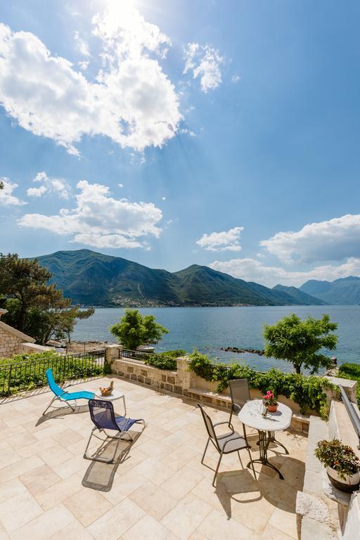 Villa Luxury Stone On The Sea With Private Pool And View Kotor Bagian luar foto