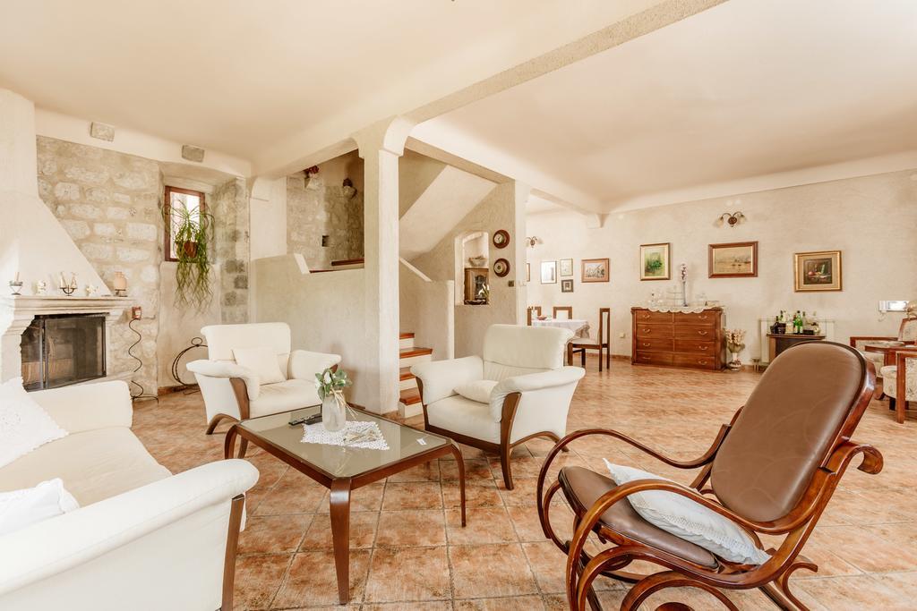Villa Luxury Stone On The Sea With Private Pool And View Kotor Bagian luar foto
