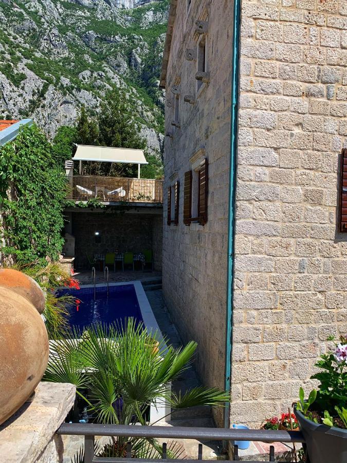 Villa Luxury Stone On The Sea With Private Pool And View Kotor Bagian luar foto
